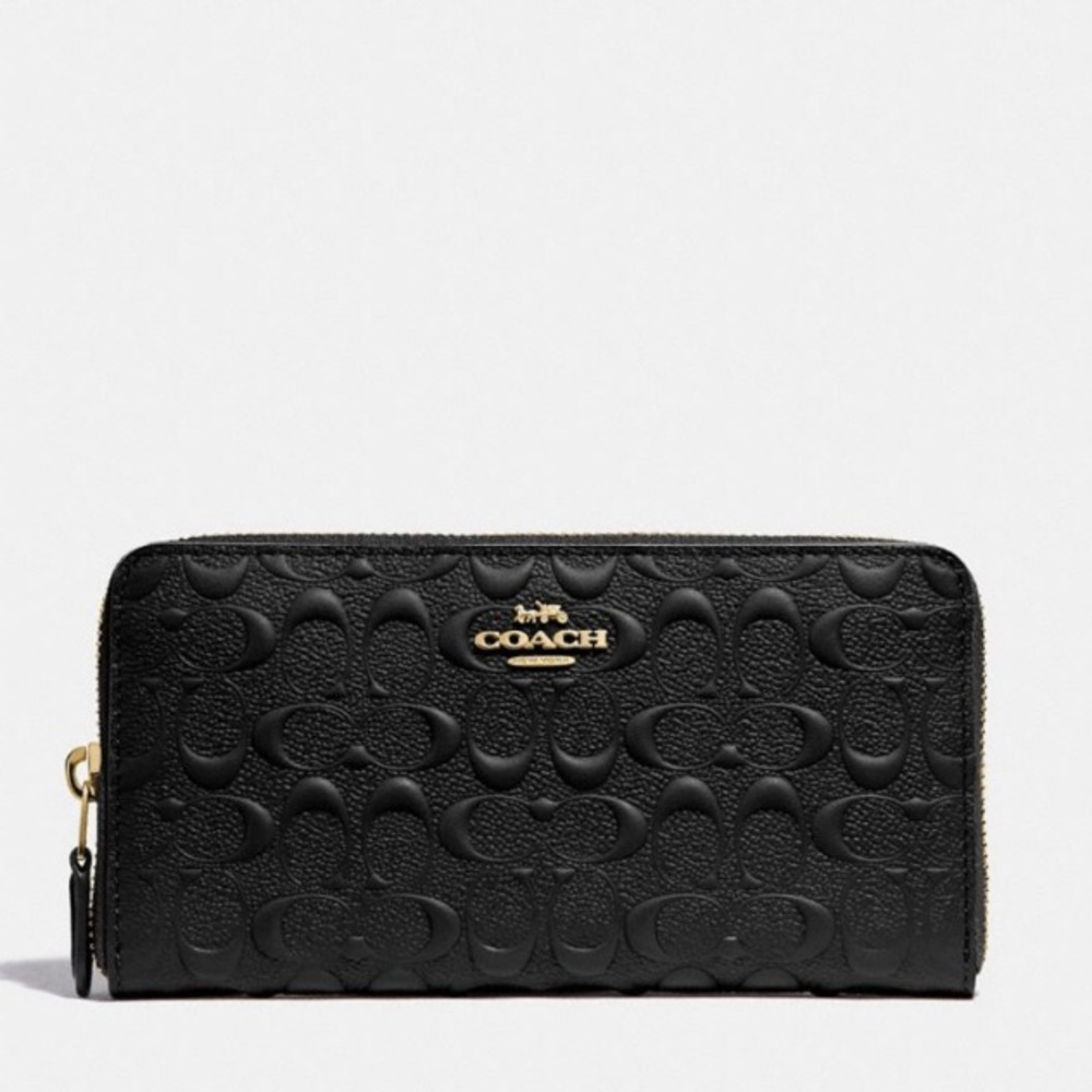 Coach Black Leather Zip wallet in Signature style